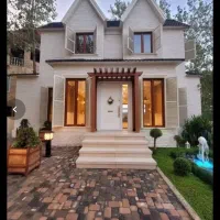 ویلا ۳۰۰متری نما انگلیسی/استخردار/ویو جنگل