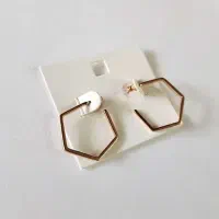 حراج گوشواره آمانی ضد حساسیت|بدلیجات|تهران, شهرک غرب|دیوار