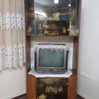 میز و تلویزون