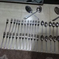 ۸دست قاشق وچنگال وکفگیرملاقه همش ۳تومن