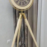 ساعت ایستاده