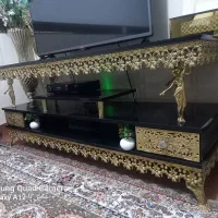 زیر تلویزیون برنجه