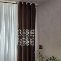 دوعدد کنار پرده نو