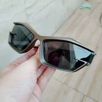 عینک آفتابی بالنسیاگا