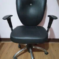 صندلی مدیریت اداری و کامپیوتر چرخدار جکدار درحدآک