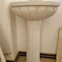 روشویی پایه دار و سنگ توالت ایرانی