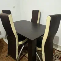 میز ناهارخوری چهارنفره همراه با صندلی