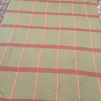 پتو مسافرتی جنس نخی مناسب رو مبلی