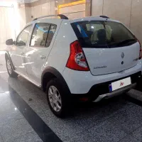 رنو ساندرو استپ‌وی