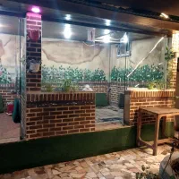 به دو نیروی کارجهت کار در سفره خانه.کافه