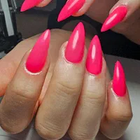 خدمات کاشت ناخن پودنک|خدمات آرایشگری و زیبایی|شیراز, پودنک|دیوار