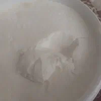 شیر گوسفندی از یک کیلو تا ۲۰کیلو موجود میباشد