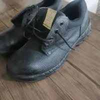 کفش ایمنی|کیف، کفش، کمربند|رباطکریم, مسکن مهر آبشناسان|دیوار