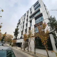 ۵۵۱متر مسکونی+ ۳طبقه بنا ویلایی