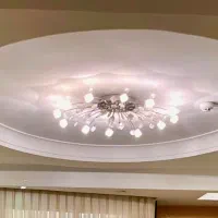 لوستر مدرن وارداتی ۱۸ شاخه ریموت‌دار ، قطر ۹۵ سانت