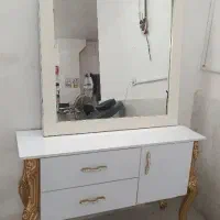 کنسول و آینه