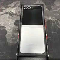 Z flip6. در حد نو
