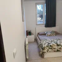 واحد-80-متری-غرق-نور-رهن-کامل-ساختمان-فول-امکانات