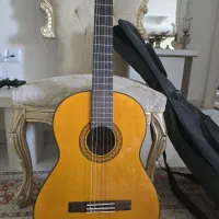 گیتار یاماها c70