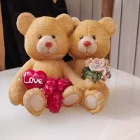 چند عدد عروسک مجسمه