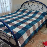 تختخواب ومیز آرایشی فلزی سالم|تخت و سرویس خواب|گرمی, |دیوار