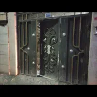 در حیاط ورق زخیم در حد نو