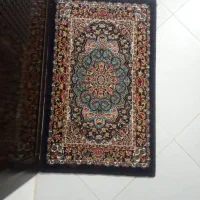 دوتا دم دری وی فرش گرد قالی
