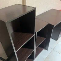میز تحریر و کتابخانه