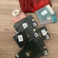 تعدادی پالت مژه موجوداست