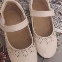 عروسکی سایز ۲۸ وسیاه ۲۷یا۲۶ هردو باهم ۵۰۰|کفش و لباس بچه|حسین آباد, |دیوار