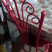 سرویس صبحانه خوری ۴ نفره فلزی تمیز