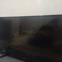 تلوزیون ال جی ۴۳اینچ شکسته