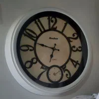 ساعت دیواری