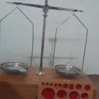 ترازوی کفی زرگری.