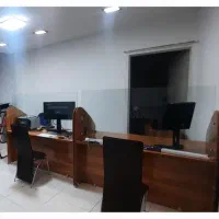 میزپیشخوان وصندلی