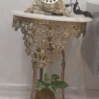 میز و تلفن برنز