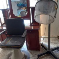 میز و صندلی آرایشگاه و سشوار ایستاده|آرایشگاه و سالنهای زیبایی|آزادشهر, |دیوار