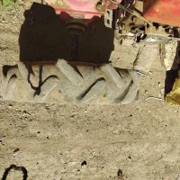 تیلرچهارشاخزنیوتریلیباتماملوازمموجود۹ونیم