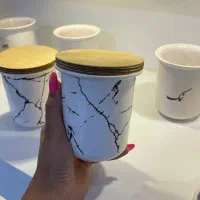 نیروی شب کار در کارخانه سرامیک