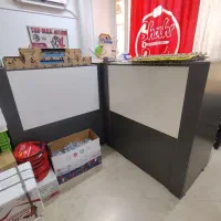 ۲ عدد میز پیشخوان دار