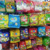 صندوقدار خانم فروشگاه موادغذایی  10 میلیون