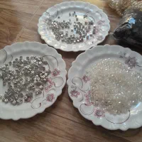 خرج کار برای تزئین لباس
