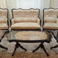 مبل ۷ نفره اتریشی سالم با میز عسلی