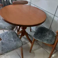 میز غذاخوری ۴ نفره در چندین مدل و طرح آماده تحویل