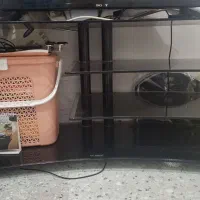 زیر تلوزیونی شیشه ای