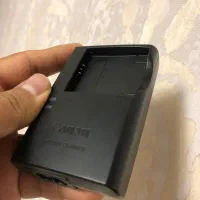 شارژر باتری دوربین کنون اصلی|دوربین عکاسی و فیلم‌برداری|همدان, |دیوار