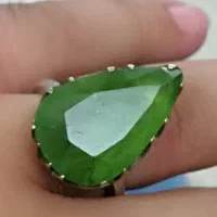 زبرجد کهنه بالای ۳۵قیراط بدون مشابه زغال دار