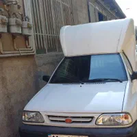 راننده با ماشین