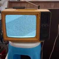 تی وی قدیمی|کلکسیون اشیاء عتیقه|چاف و چمخاله, |دیوار