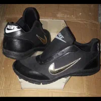 کتونی کفش نایک مردانه سایز 42 کاملا نو